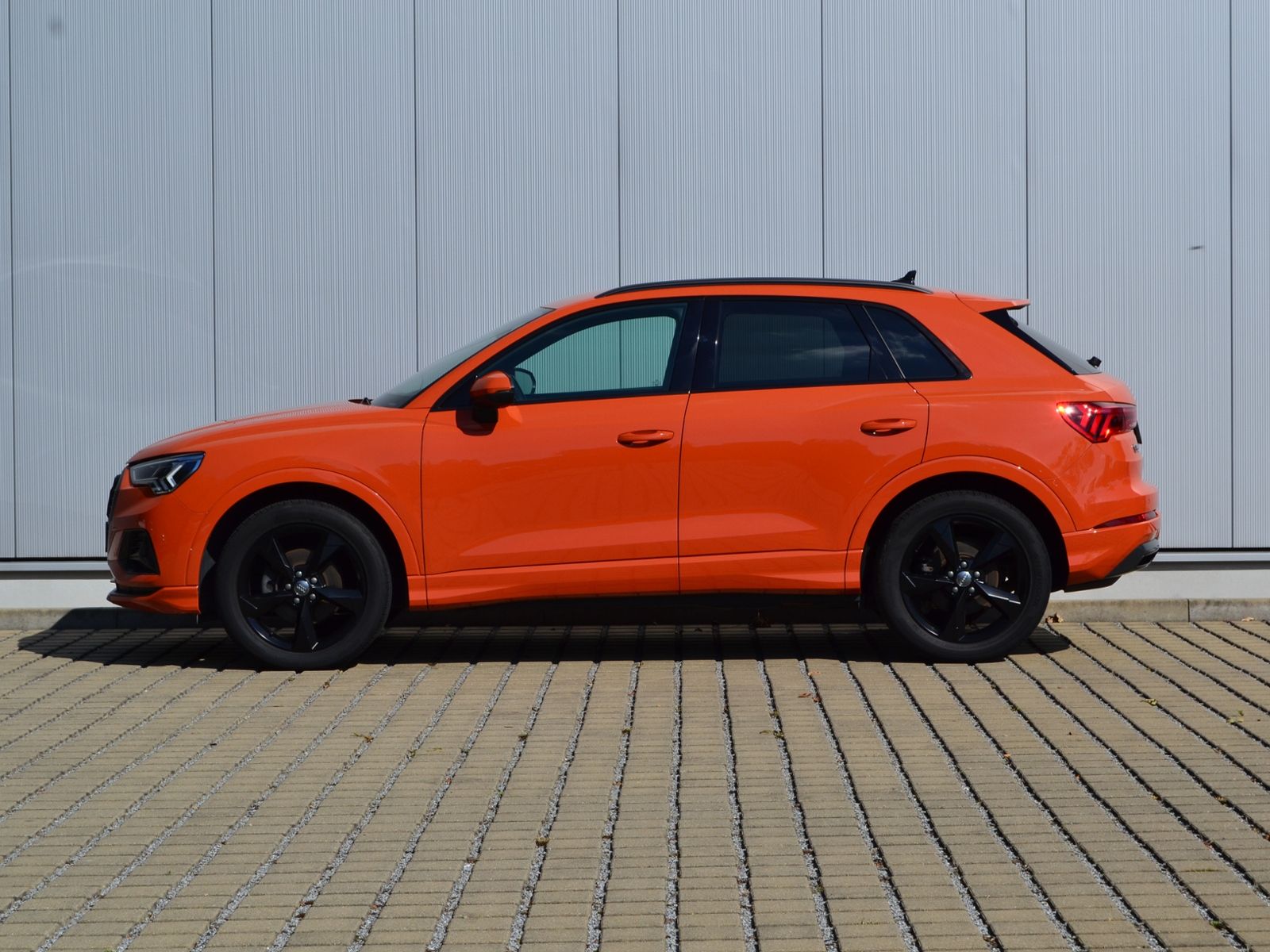 Q3 35 TFSI S-tronic Advanced OPTIK-SW/AHK/LED/18