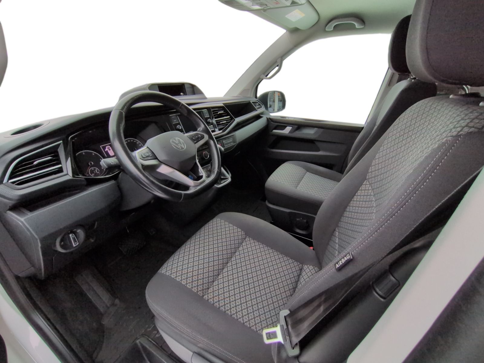 T6.1 Multivan 2.0 TDI DSG KAMERA+STHZ+LED+APP