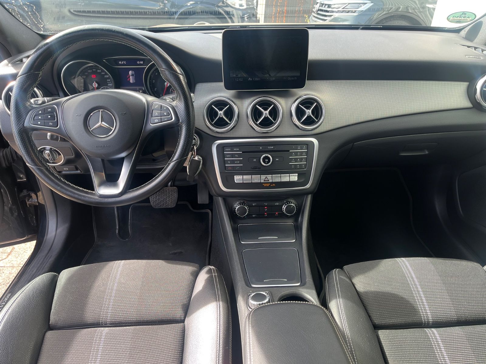 Mercedes-Benz GLA 180 Automatik-Navi-LED-PDC-Sportsitze – Bild 14