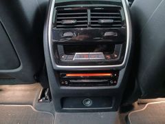Fahrzeugabbildung BMW X6 40d xD M Sport B&W TV LUFT LASER MASSAGE SKY