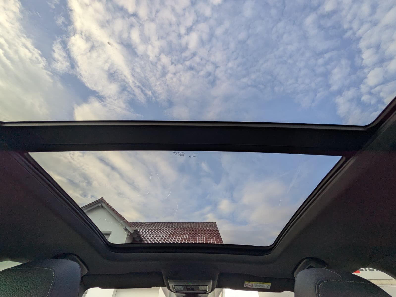 Fahrzeugabbildung SKODA Octavia 1.5 DSG Sportline PANO*MATRIX*AHK*5J.GAR