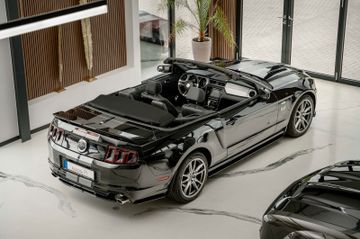 Ford Mustang - 6