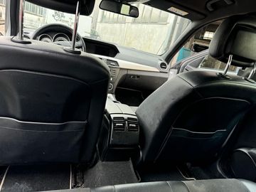 Mercedes C 200 - 6