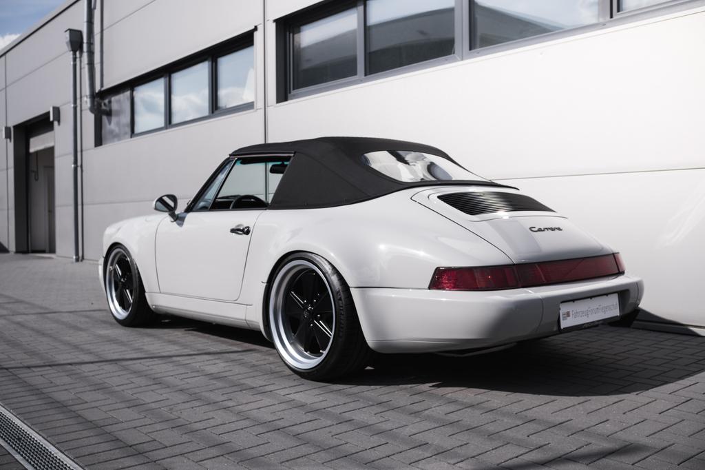 Porsche 964