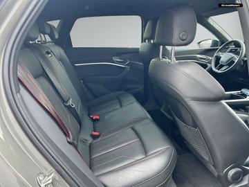 صورة مصغرة 12 لـ 2023 AUDI Q8 E-TRON