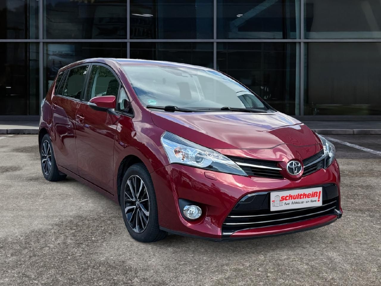 Fahrzeugabbildung Toyota Verso Edition-S+