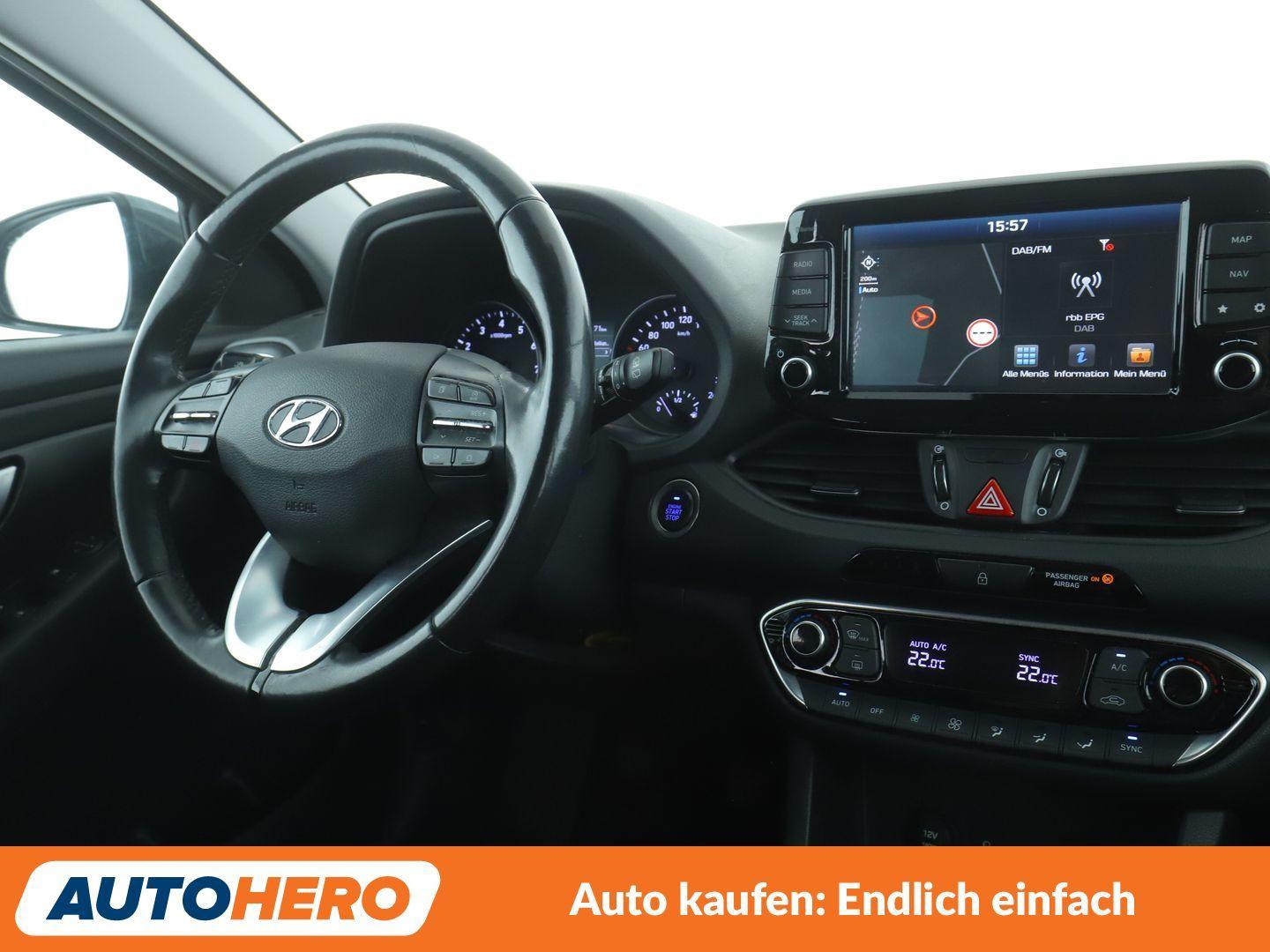 Hyundai i30 1.4 TDGI *NAVI*PDC*SHZ*KLIMA*