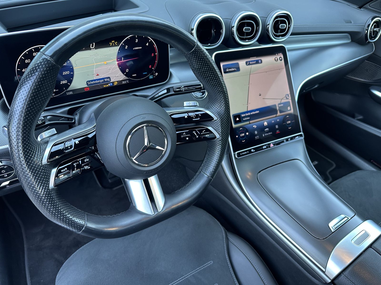 Fahrzeugabbildung Mercedes-Benz C 220d T AMG -Line NAV+LED+ACC+AHK+KAMERA+19ZOLL