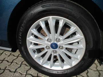 Ford Focus Turnier Titanium BLIS + Winterp.+ Kamera