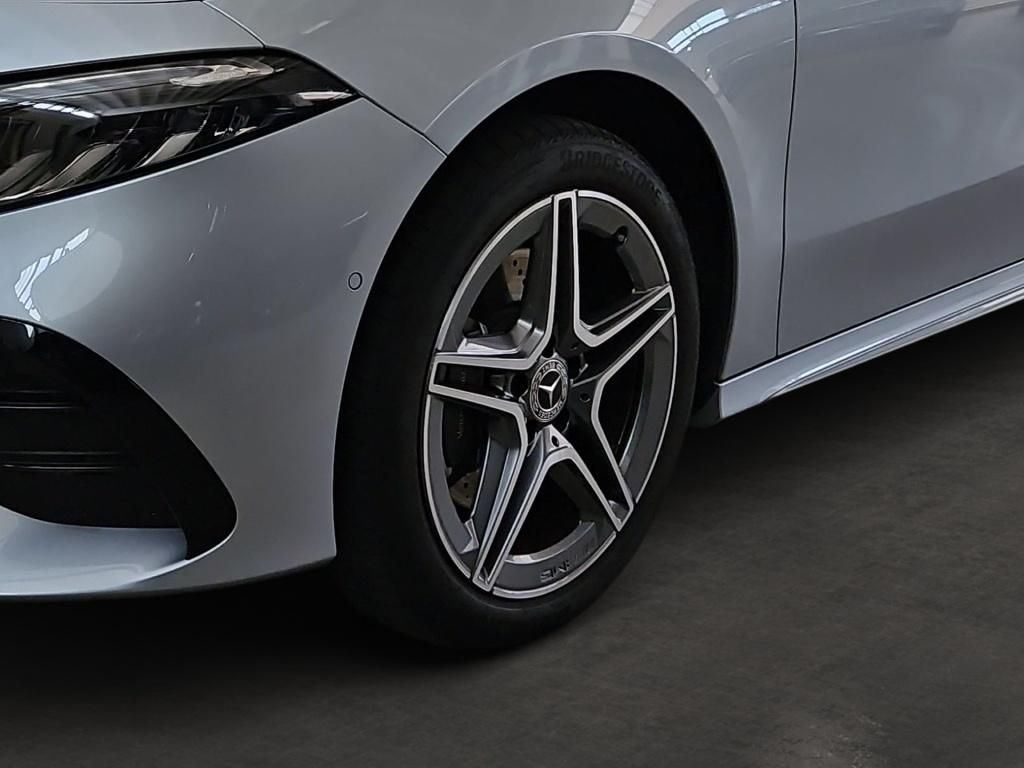 Fahrzeugabbildung Mercedes-Benz A 250 e AMG Totwi. AHK Sound 360° SHZ Ambie.