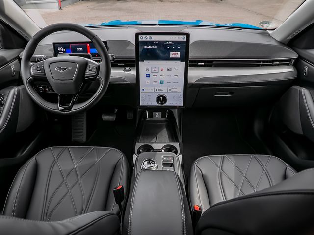Ford Mustang Mach-E Basis Autobahnassi. 360° Kamera