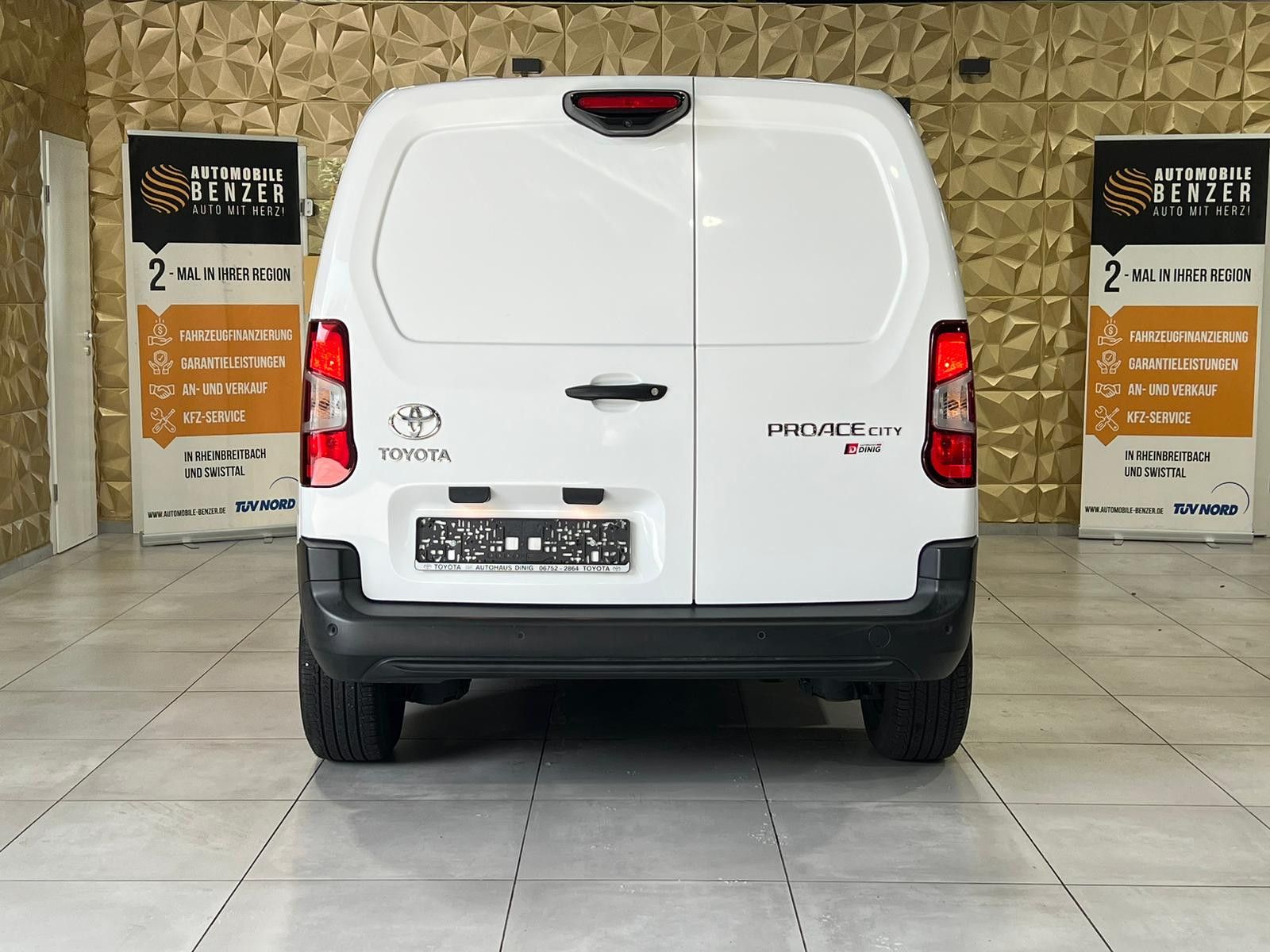 Fahrzeugabbildung Toyota Proace City L1 Duty Comfort//PDC//NAVI//