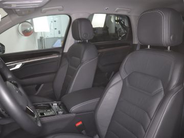 Volkswagen Touareg - 4