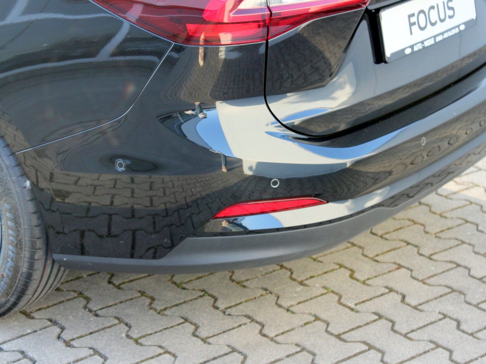 Fahrzeugabbildung Ford Focus Titanium 1,0 EcoBoost MildHybrid