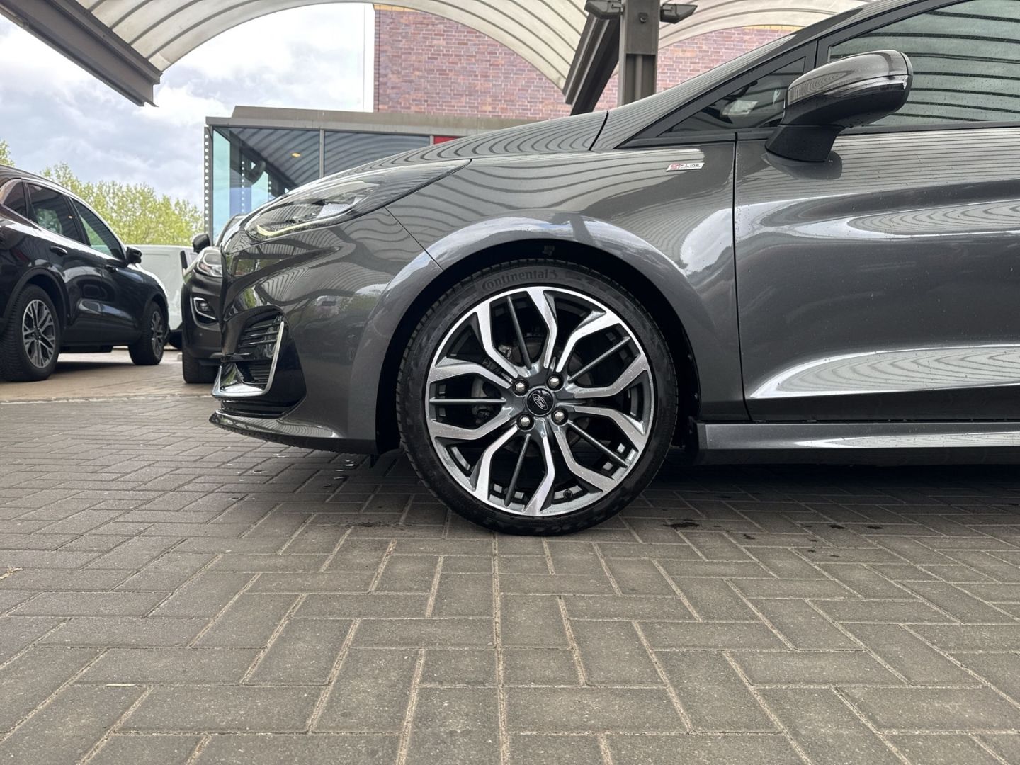 Fahrzeugabbildung Ford Fiesta ST-Line Vignale Automatik B&O Navi DAB Wi