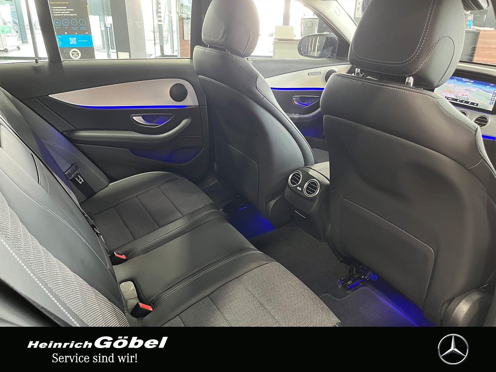Fahrzeugabbildung Mercedes-Benz E 220 d T AVANTGARDE+STANDHZ.+LED+KAMERA+SPUR-P.