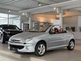 Peugeot 206 Cabriolet CC Platinum*KLIMAAUT.*SHZ*LEDER* - Peugeot 206: Cabrio