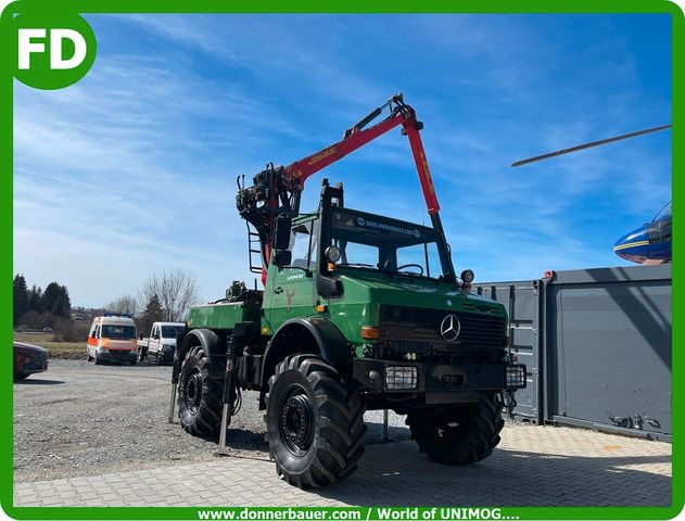 Unimog U2400 Agrar mit Palfinger Forstkran