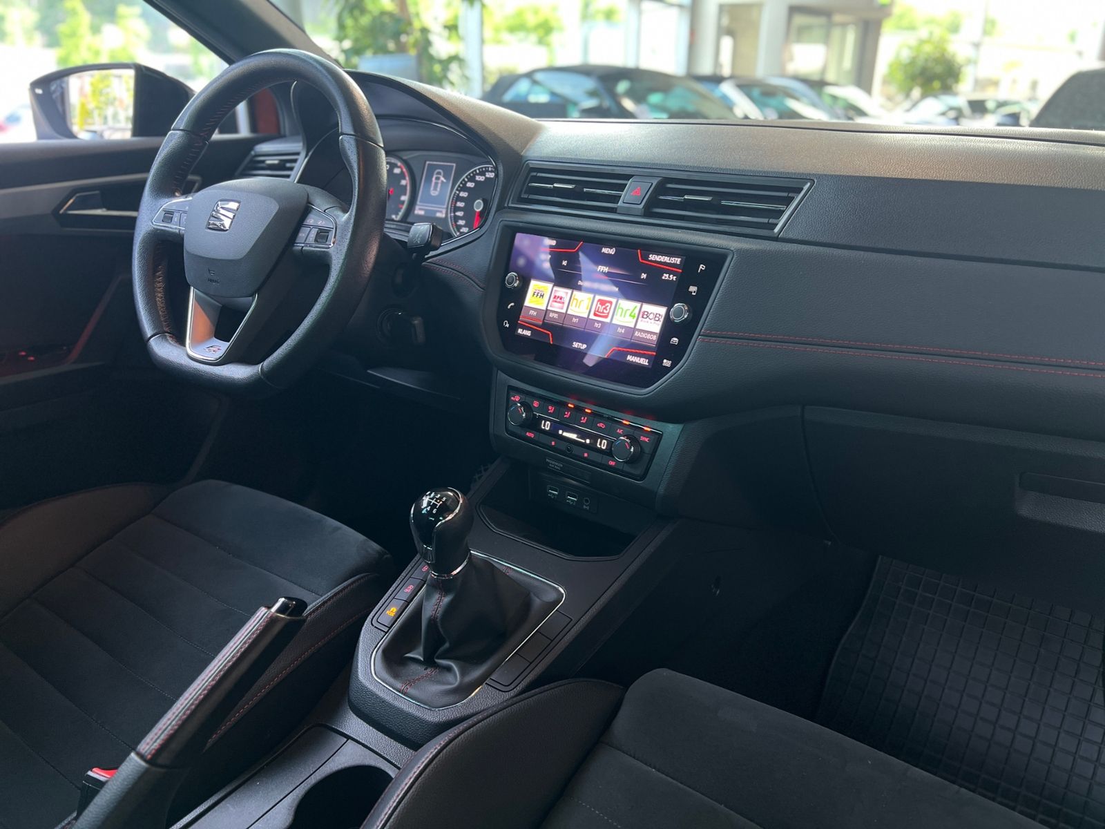 Fahrzeugabbildung SEAT IBIZA 1.0 TSI FR KLIMA LED NAVI ALU