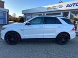 Mercedes-Benz ML 63 AMG 4M Perform/AHK/Pano/Nachtsicht/21"/ACC - weiße Mercedes-Benz ML 63 AMG