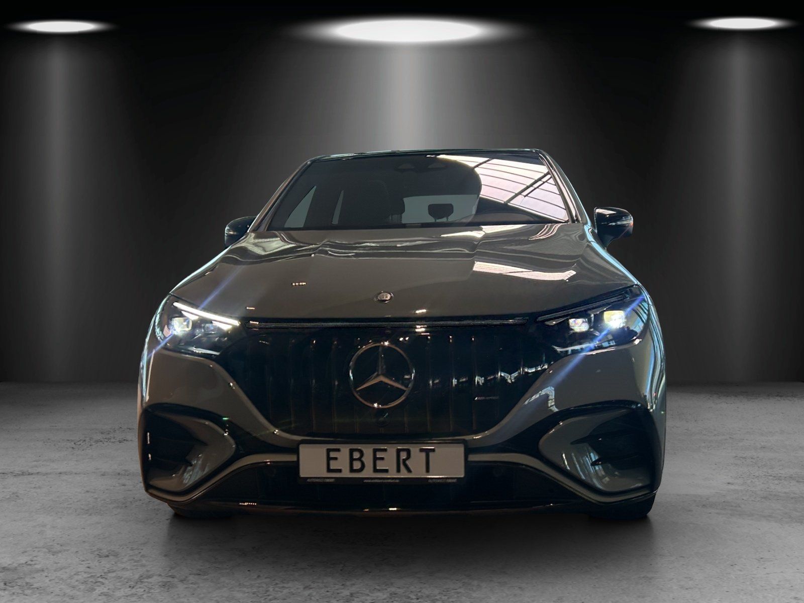 Fahrzeugabbildung Mercedes-Benz EQE43 SUV Premium+ AIRMATIC Carbon HAL Hyper AHK