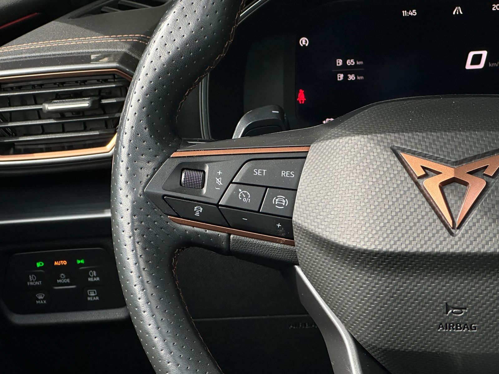 Fahrzeugabbildung CUPRA Formentor  eHybrid VZ AHK PANO LED NAVI