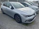 Volkswagen Golf VIII 1.5 eTSI DSG Navi LED digitales Cockpi - Volkswagen Golf mit Benzin-Antrieb