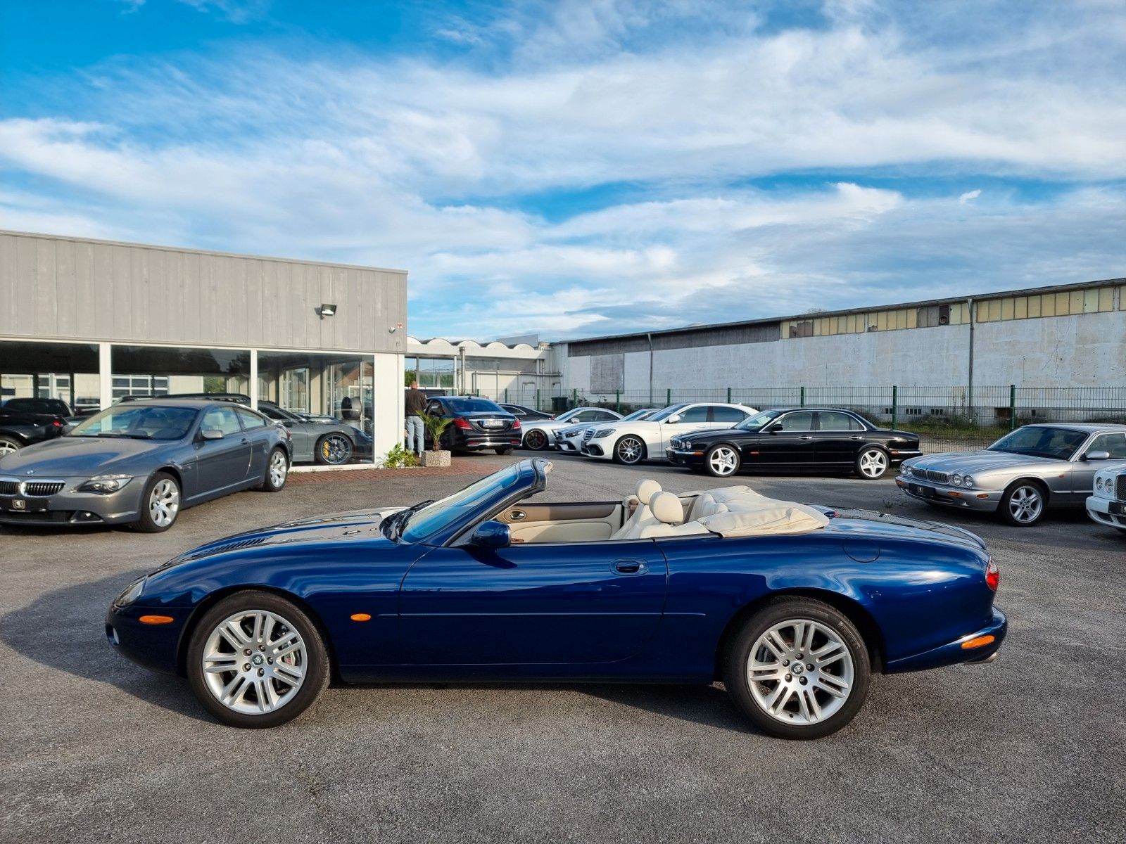 Fahrzeugabbildung Jaguar XKR Cabrio/Facelift/Traum Farbgebung+Bestzustand