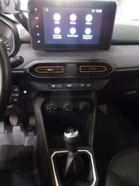 Dacia Sandero III Stepway Comfort LPG, 8-fach bereift