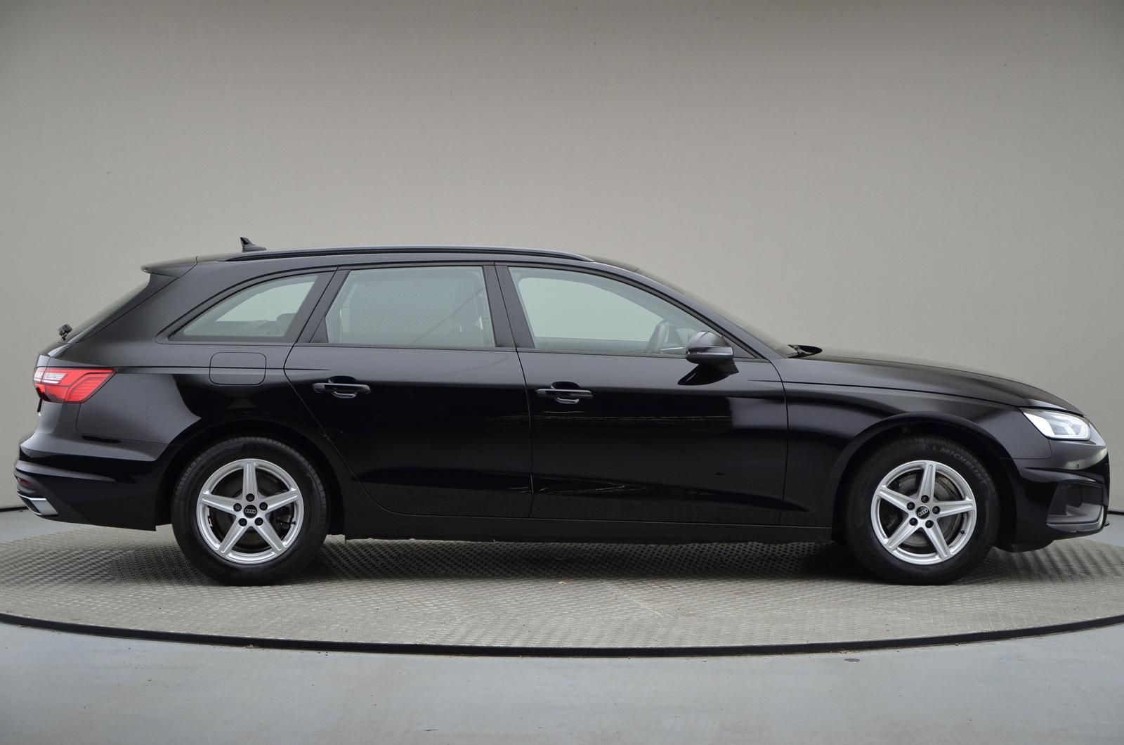 Fahrzeugabbildung Audi A4 Avant 30 TDI 100kW S tronic Navi