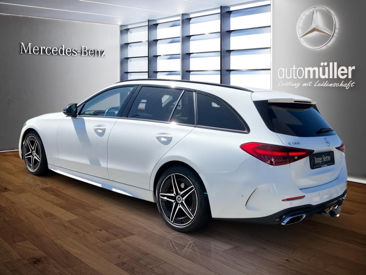 Fahrzeugabbildung Mercedes-Benz C 180 T AMG+NIGHT+PANO+MEMORY+LENKRADHEIZ+KAM+