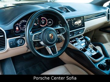 Porsche Cayenne - 9