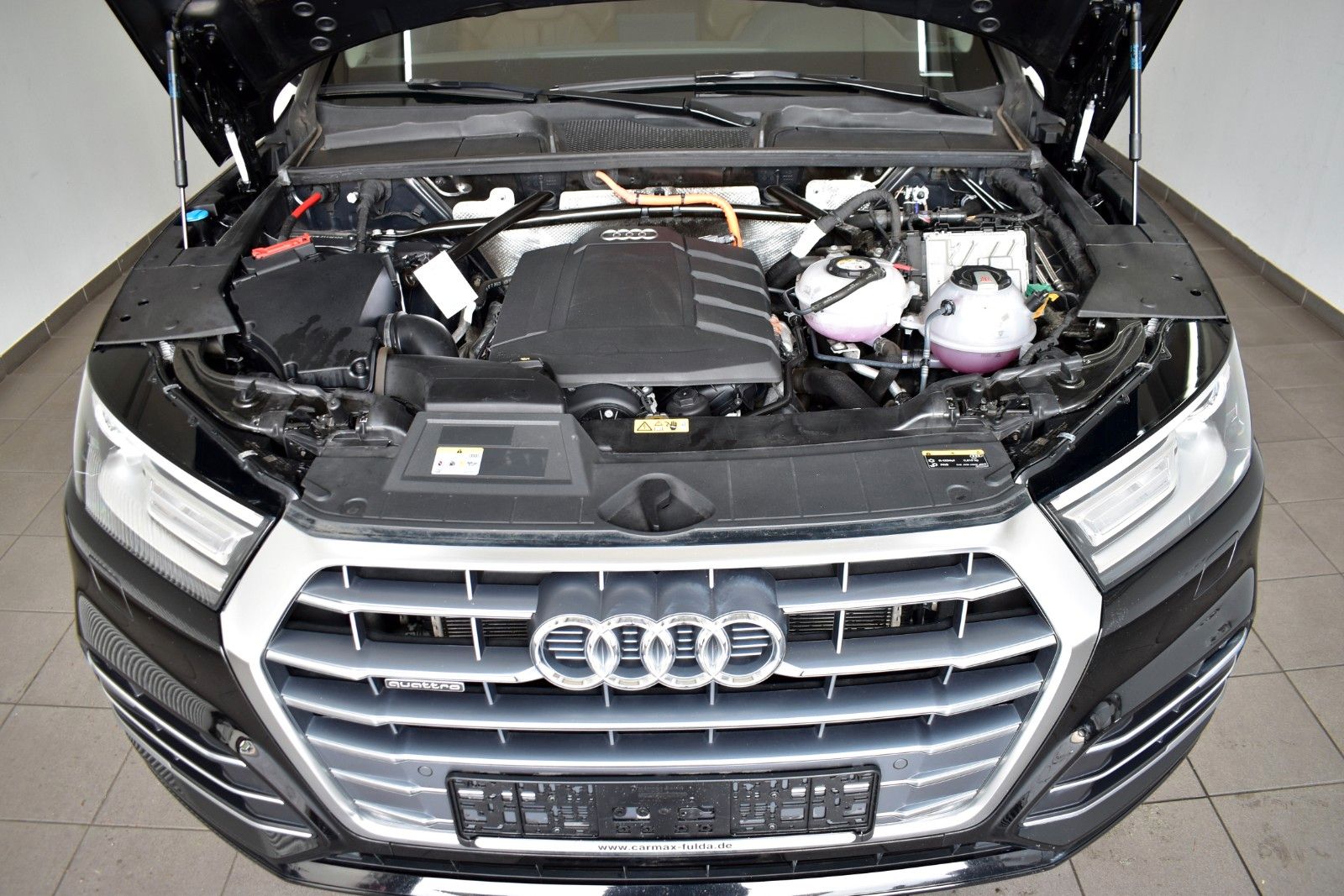 Fahrzeugabbildung Audi Q5 50 TFSI e quattro sport,S Line,Navi,LED,+WR