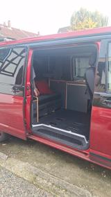 Volkswagen T5 andere - Volkswagen T5: Rot