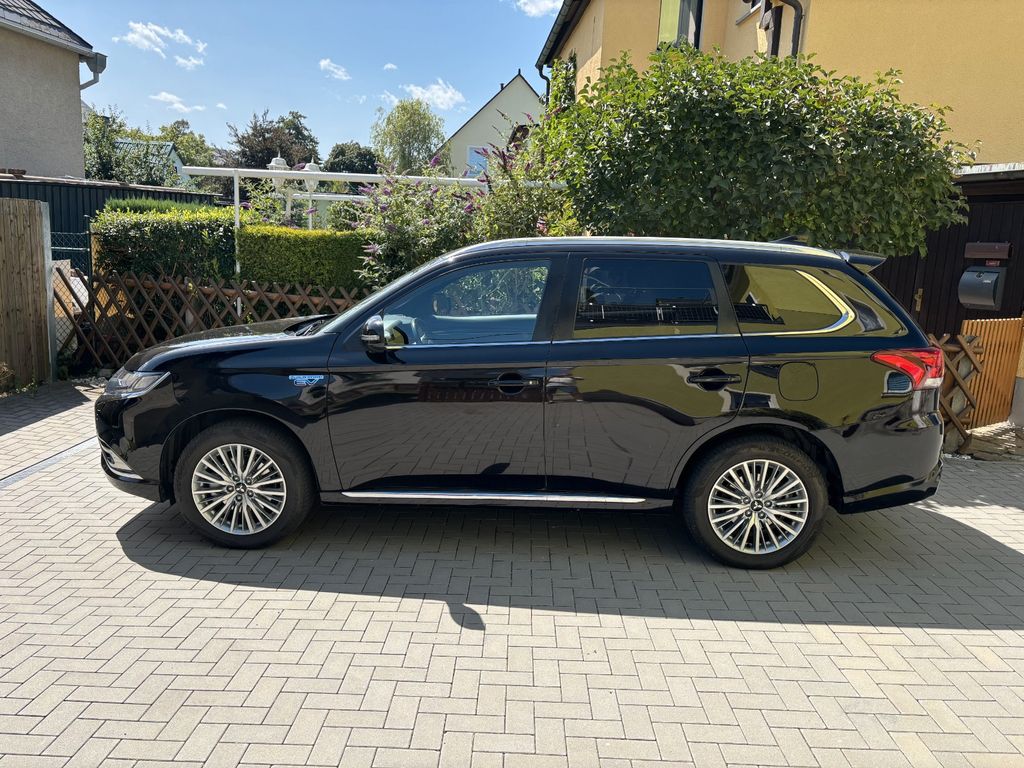 Image of Mitsubishi Outlander