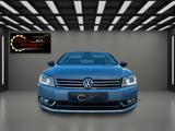 Volkswagen Passat Lim. *Highline*BlueMotion*Nav*Bi Xen*Led - Volkswagen Passat aus 2011: Bluemotion