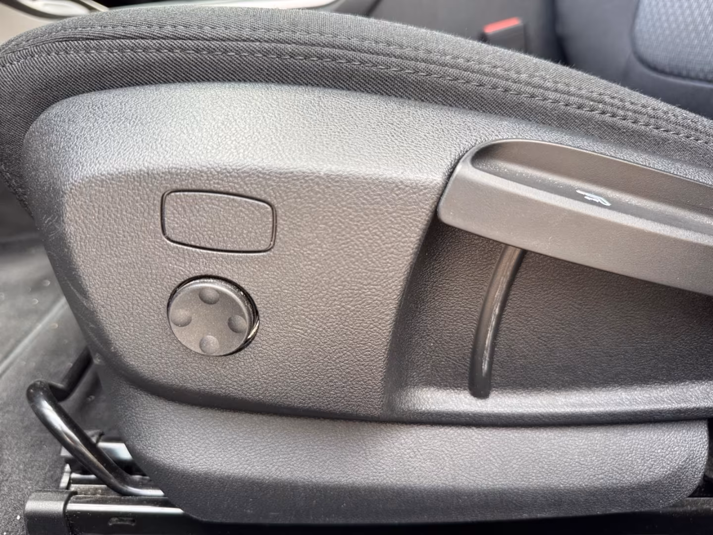 BMW 118 i +NAVI+LED+PDC+DAB+SHZ+LHZ+MFL+USB+BT+ALU, миниатюра 16