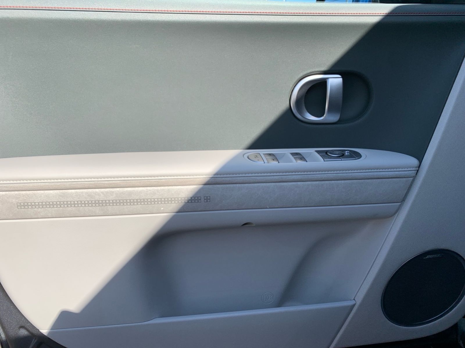 Fahrzeugabbildung Hyundai IONIQ 5 Uniq 4WD 72,6 kWh 20Zoll 1Hd