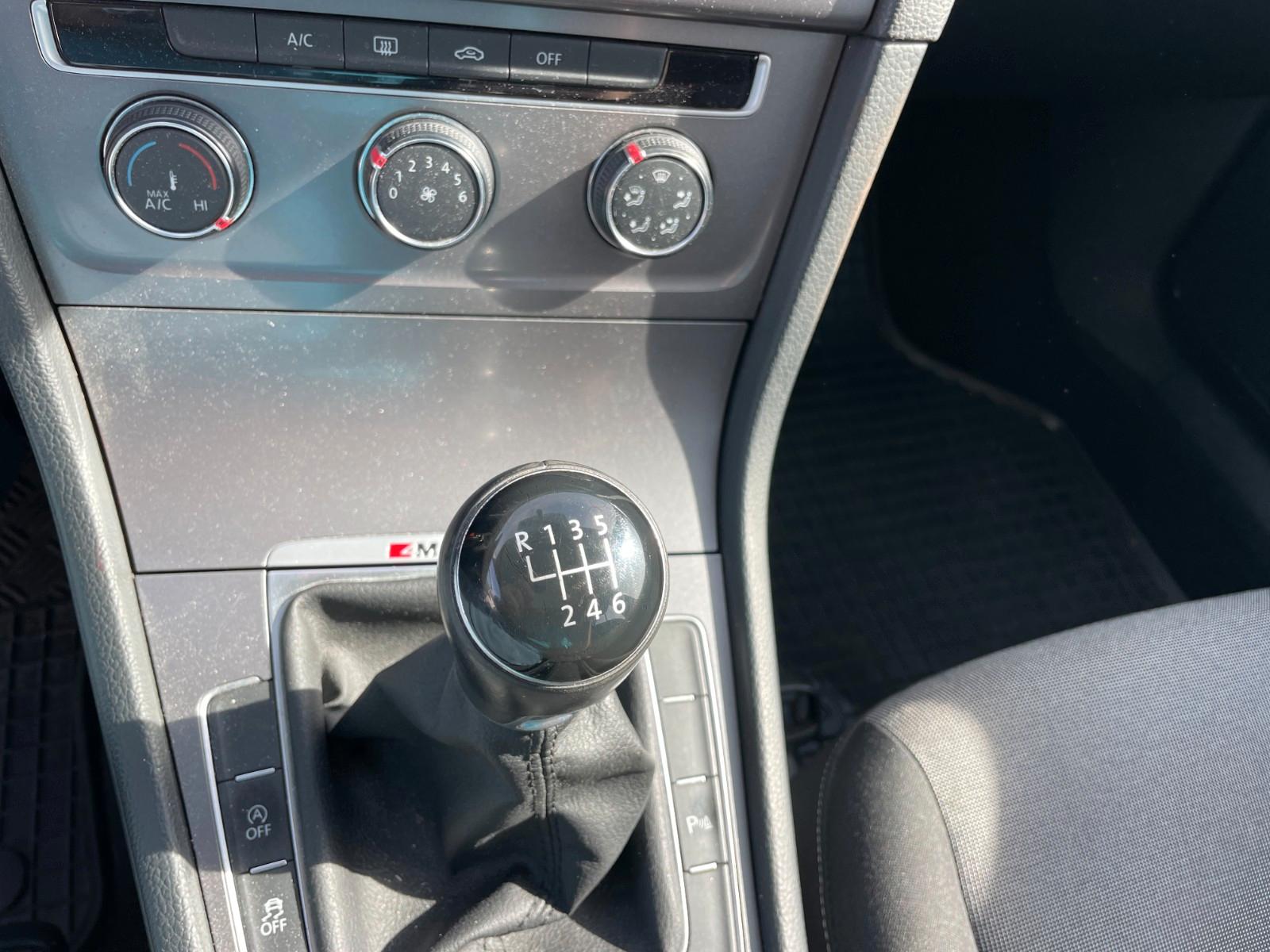 Volkswagen Golf 2015 — photo 21