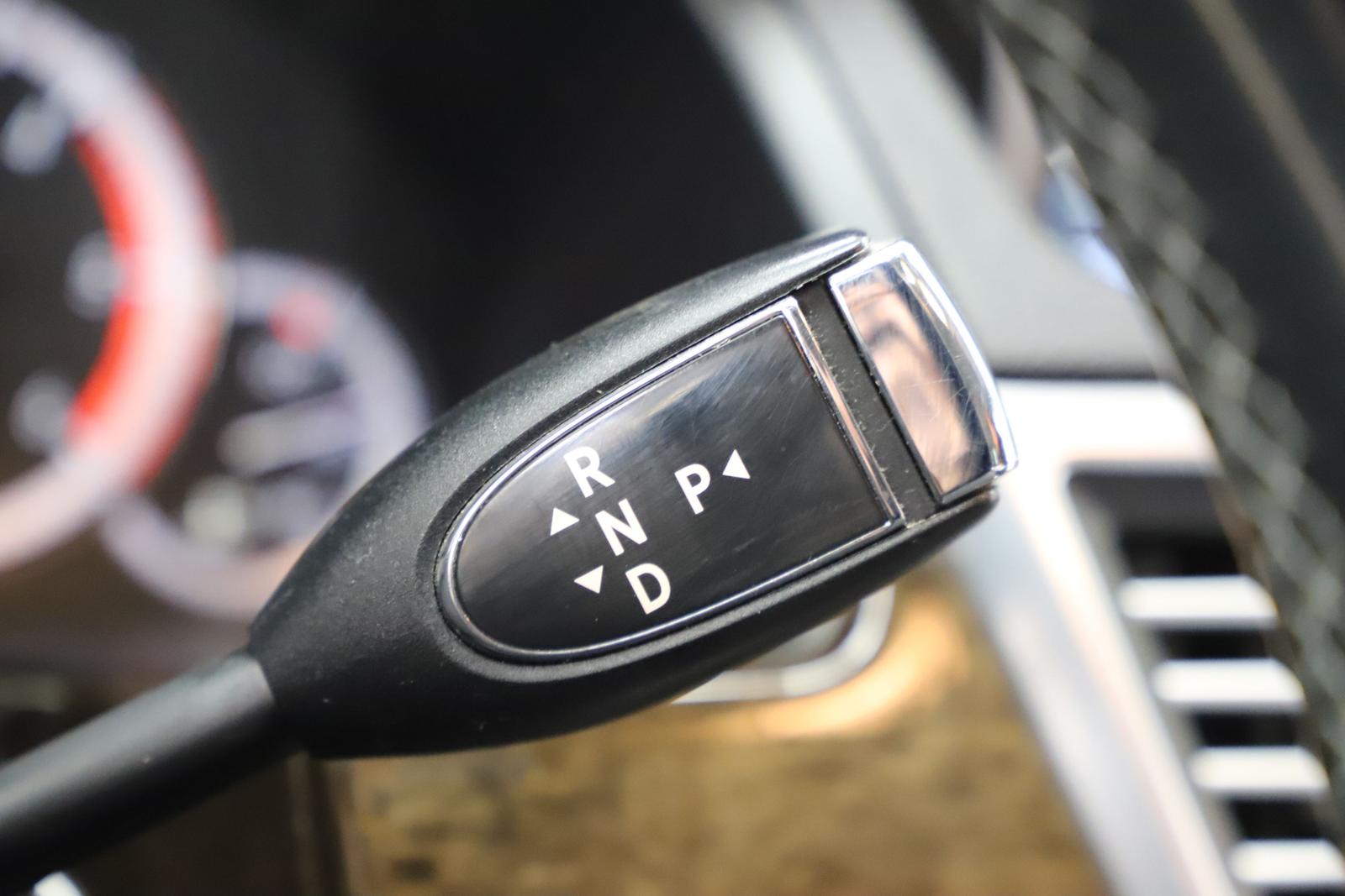Mercedes-Benz  E 220 CDI 170PS 7G-Tronic T ACC AHK  El.Heck