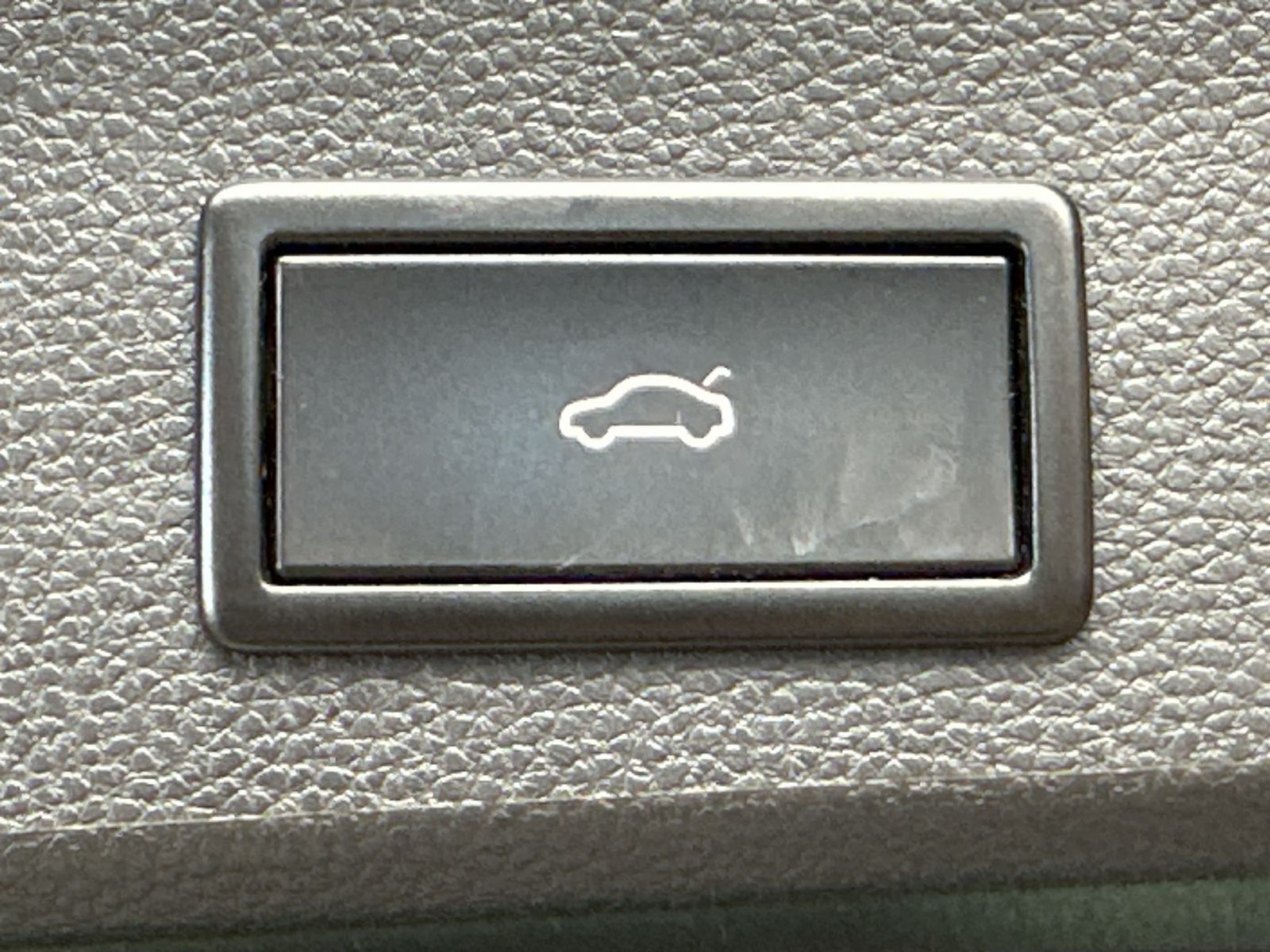Fahrzeugabbildung SEAT Ateca 2.0 TDI Xcellence 4D NAV+LED+KAM+AHK+2HD