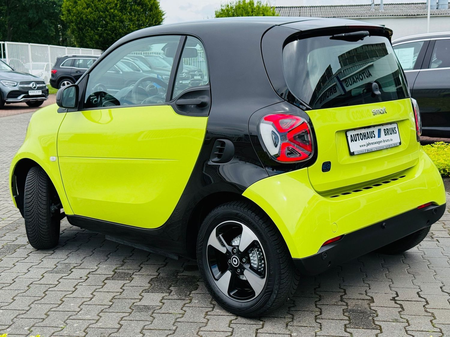 Fahrzeugabbildung Smart forTwo EQ EXCLUSIVE, Winter, LED, PTS, RFK, Pano