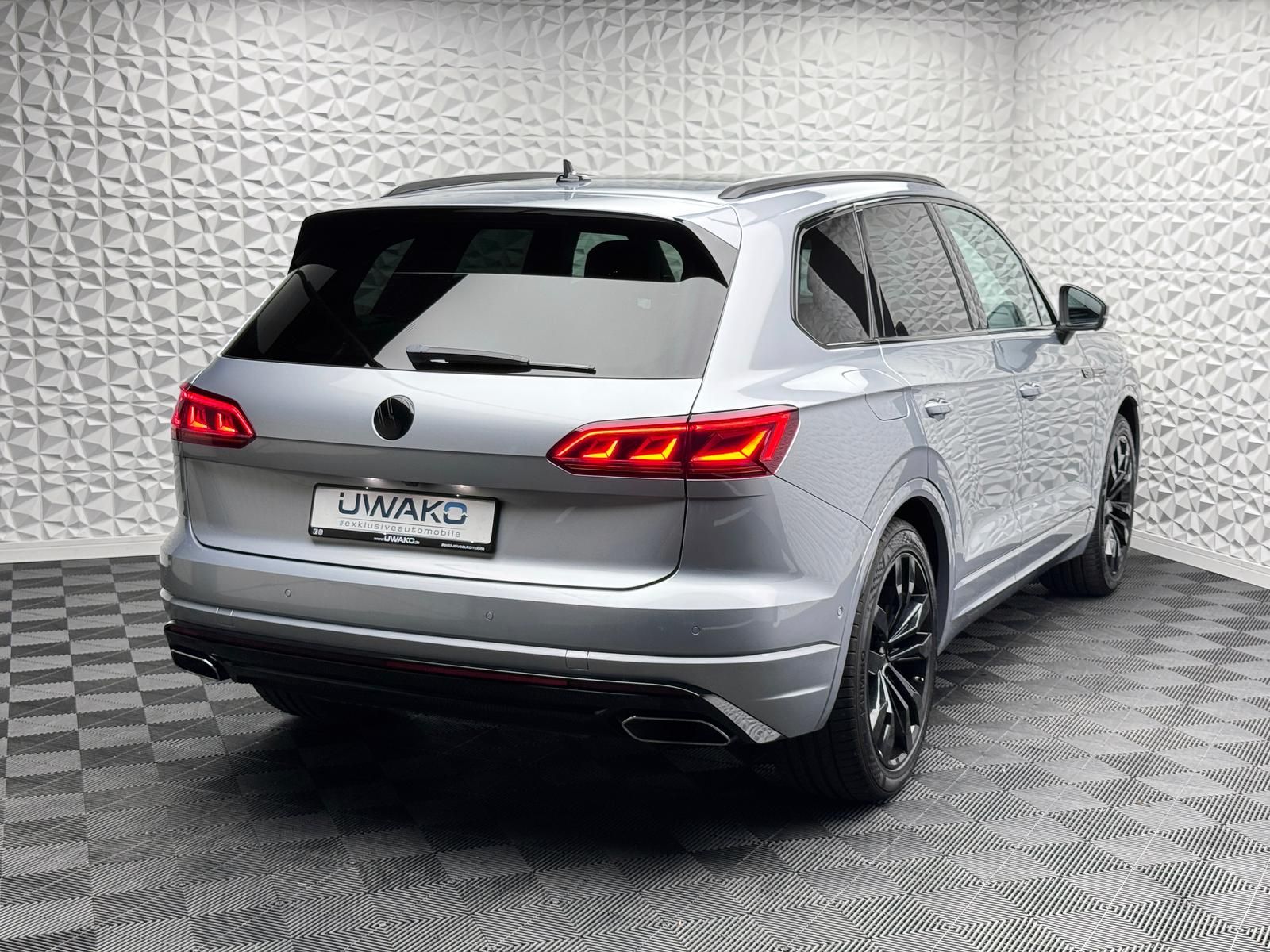 Fahrzeugabbildung Volkswagen 4.0 TDI V8*R-LINE*STANDHZ*DYNAUDIO*LUFT*PANO*AHK