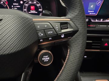 Cupra Leon 2.0 TSI 221 kW VZ  Pano+Sennheiser+19 Zoll