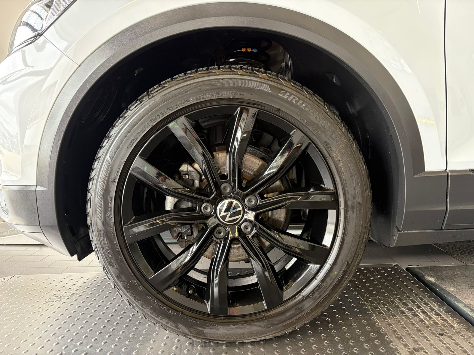 Fahrzeugabbildung Volkswagen T-Roc Sport 1.5 TSI DSG *BlackStyle,LED,ACC,Navi
