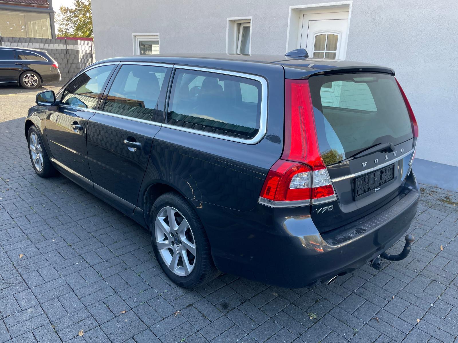 Volvo V70 2015 — photo 11