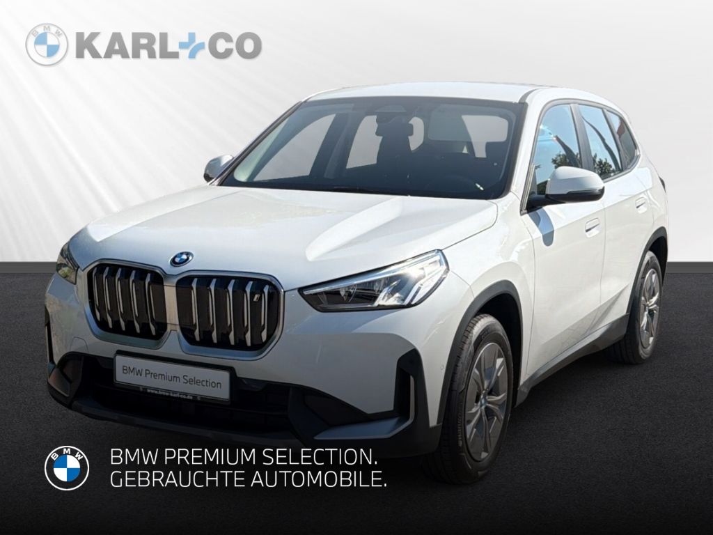BMW iX1 xDrive 30 Park-Assistent LED SHZ DAB