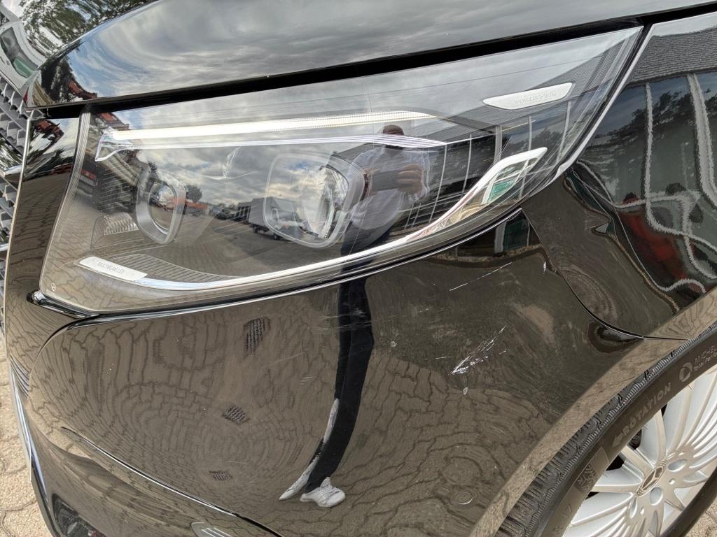 Mercedes-Benz V 300 d 4MATIC AVANTGARDE Extralang 8-Seats