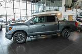 Nissan Titan 5.6L V8 4WD Platinum Midnight/Kamera/SHZ/ - Nissan Navara mit Benzin-Antrieb