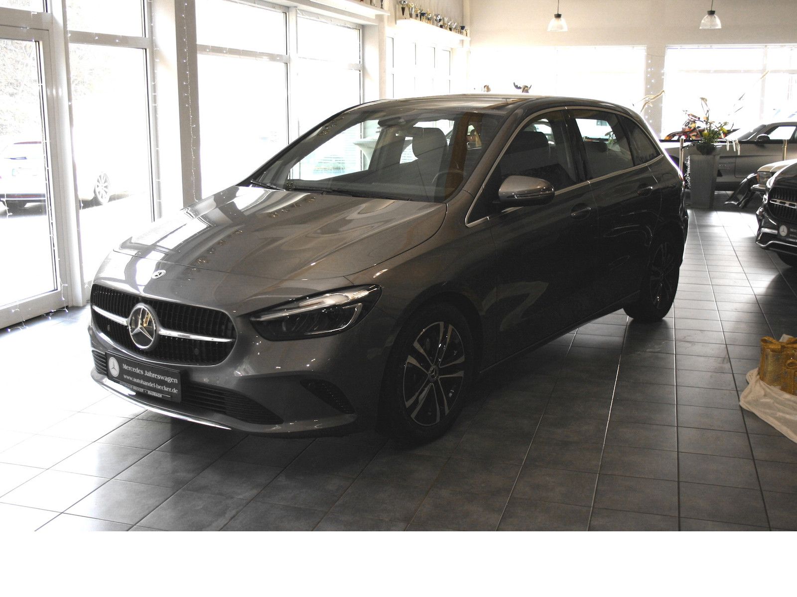 Fahrzeugabbildung Mercedes-Benz B 180 Progres. Advanced *Winter-Paket*LED*Kamera